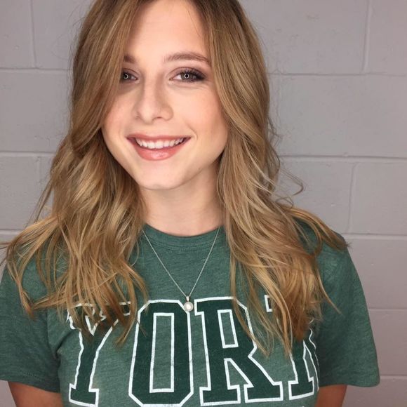 Meet your Posher, Sophia - Picture 1 of 1